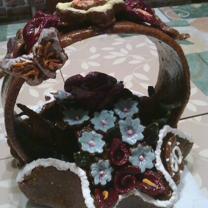 30.800 Ft  2,2 kg búzavirágos/bordó rózsás grillázs kosár