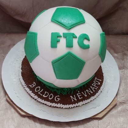 2,3 kg grillázs foci labda fondanttal bevonva: 32.200 Ft