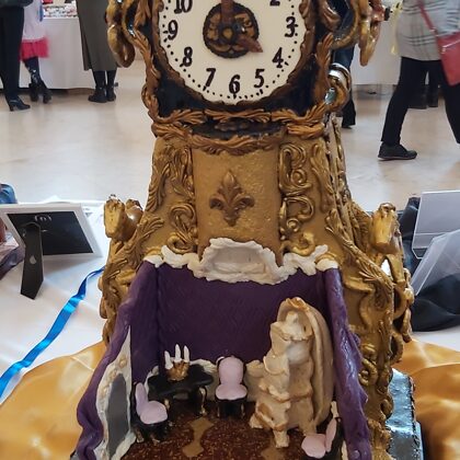 Gödöllő Királyi Kastélyban megrendezett cukrász versenyre készitett munkám. Barokk óra  3 