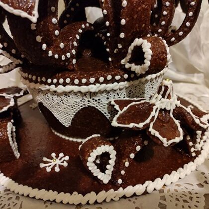 56.000 Ft  4kg-os-alul-is-3-viraggal.(csipkés)