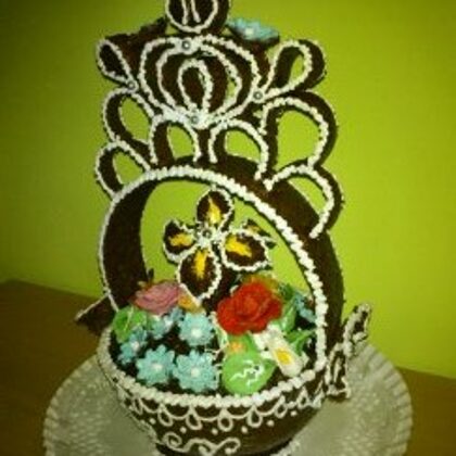 2 kg virágos kosár 28.000 Ft