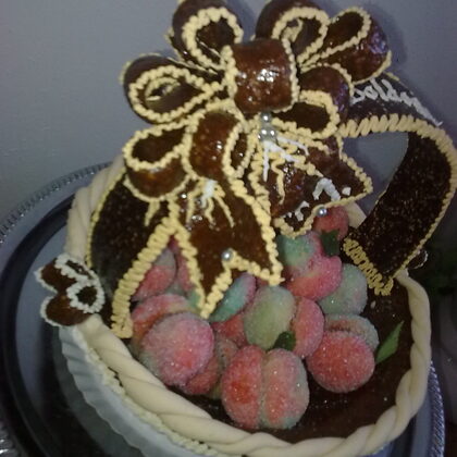 1,7 kg kosár + 20 db barack sütivel 31.800 Ft