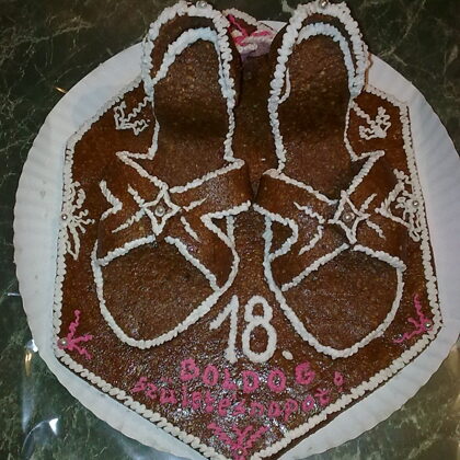 szandál grillázsból 2,2 kg: 30.800 Ft  