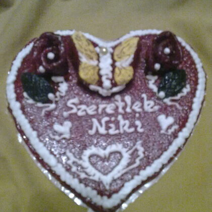 9.800 Ft   0,7 kg akit-szeretnek-ilyen-szivet-kap