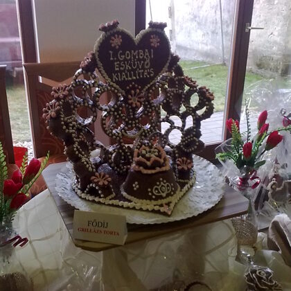 44.800 ft eskuvoi-kiallitas  3,2 kg 