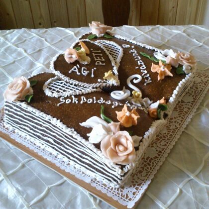 32.200 Ft  konyv-grillazsbol--rozsakkal, 2,3 kg