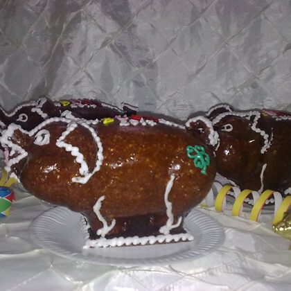 4200 Ft grillázs malacka. 20 cm hosszú, 10 cm magas