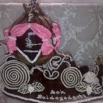 Tökhintó grillázsból 2,8 kg:  39.200 Ft 