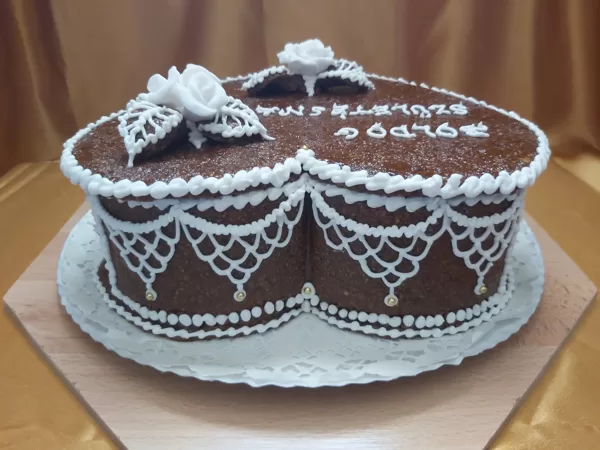 sziv torta 2kg: 32.000 Ft