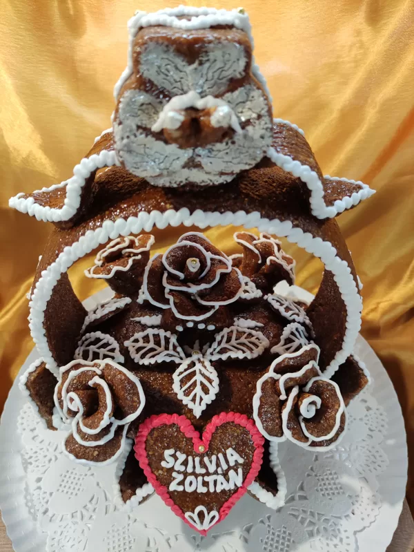 Orchideás/rózsás 2 kg 32.000.-