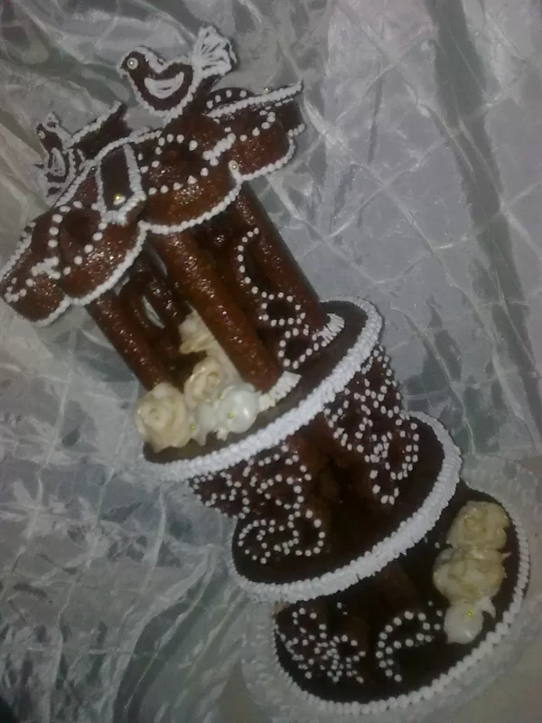 64.000 Ft  4kg  antikolt--arany-szegelyes-fondant-rozsaval