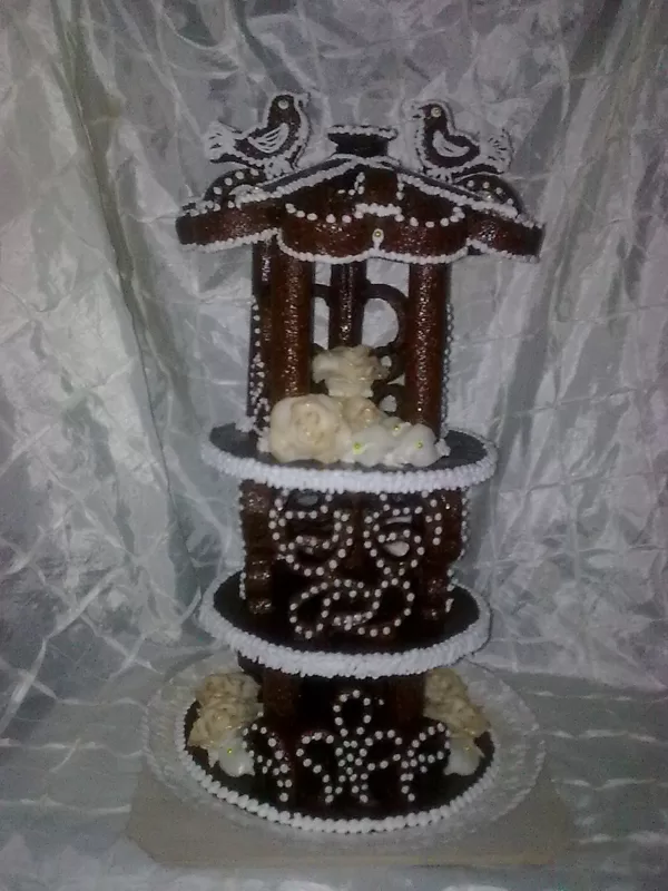 64.000 Ft  4kg  antikolt--arany-szegelyes-fondant-rozsaval 