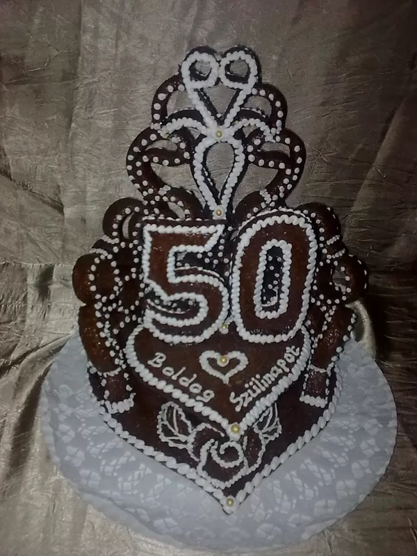 2,8 kg  50 . szülinapi torta 44.800 Ft