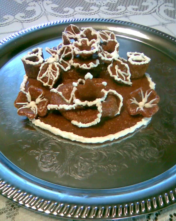 16.000 Ft  1 kg torta-kozep-grillazsbol