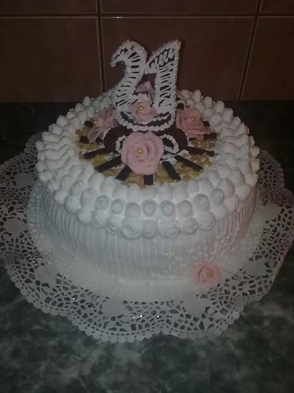 torta-mely-kozepen-grillazs-disz